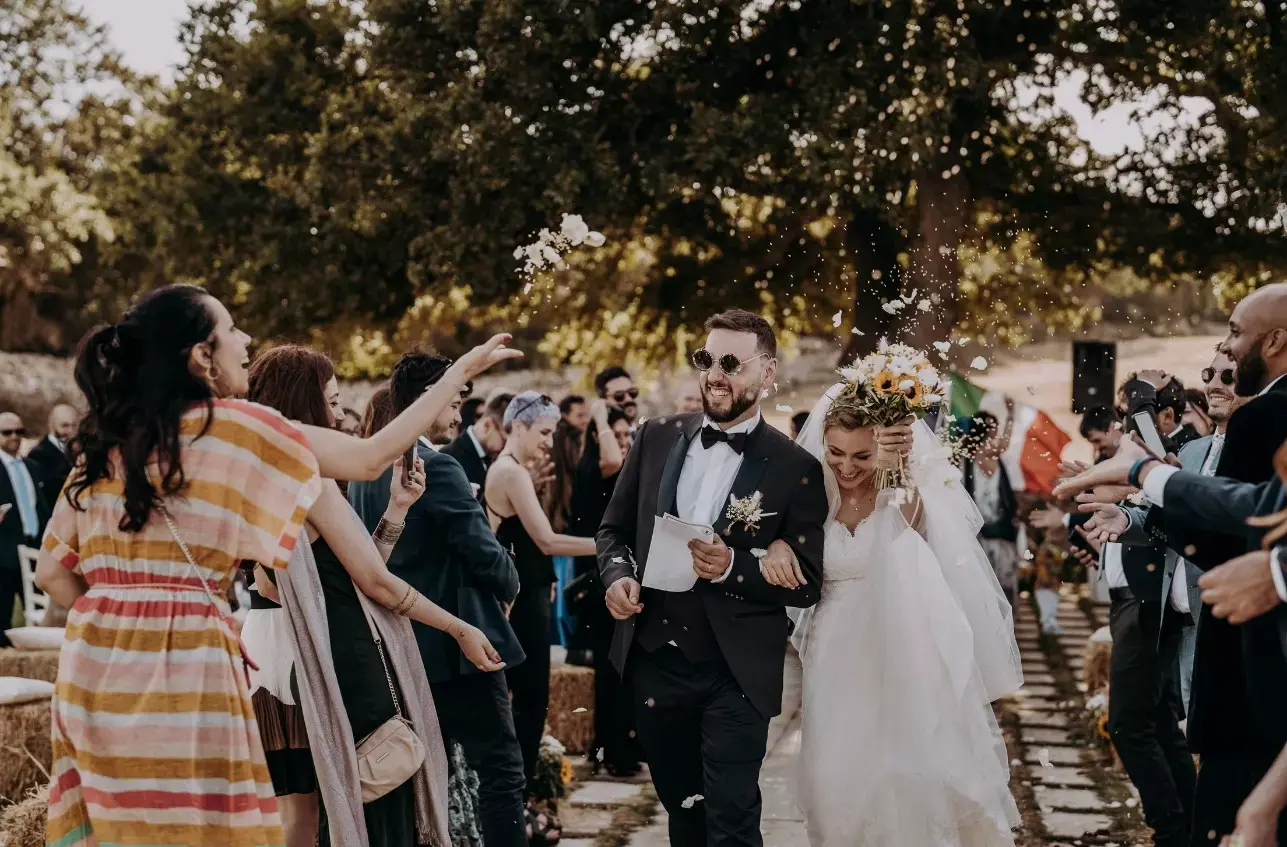 Symbolic wedding ritual