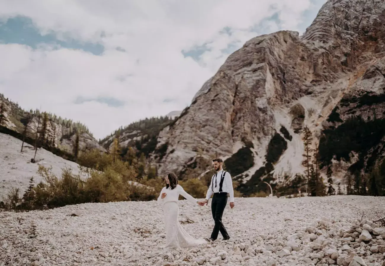 what is a destination wedding